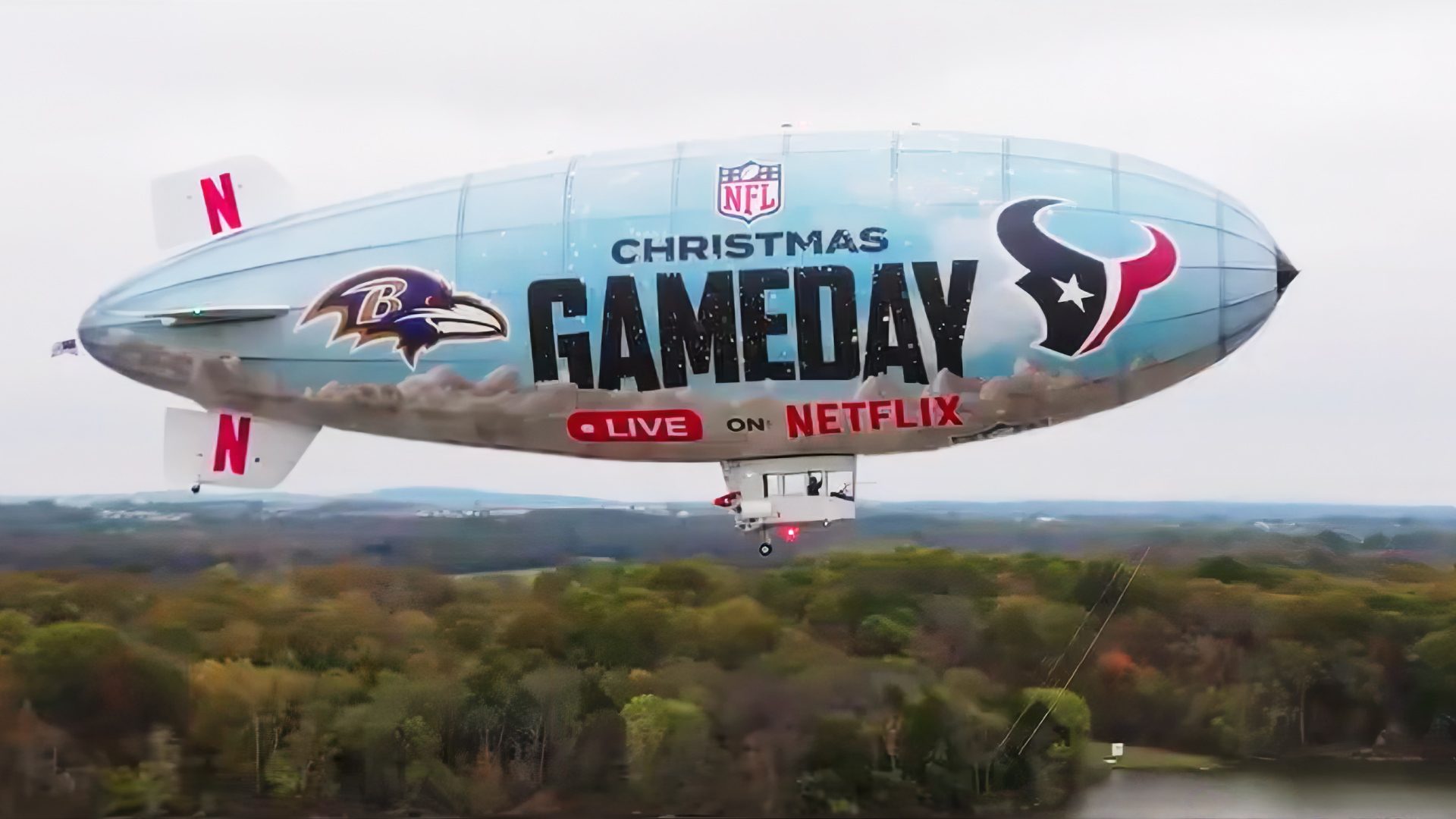 Netflix Game Day blimp